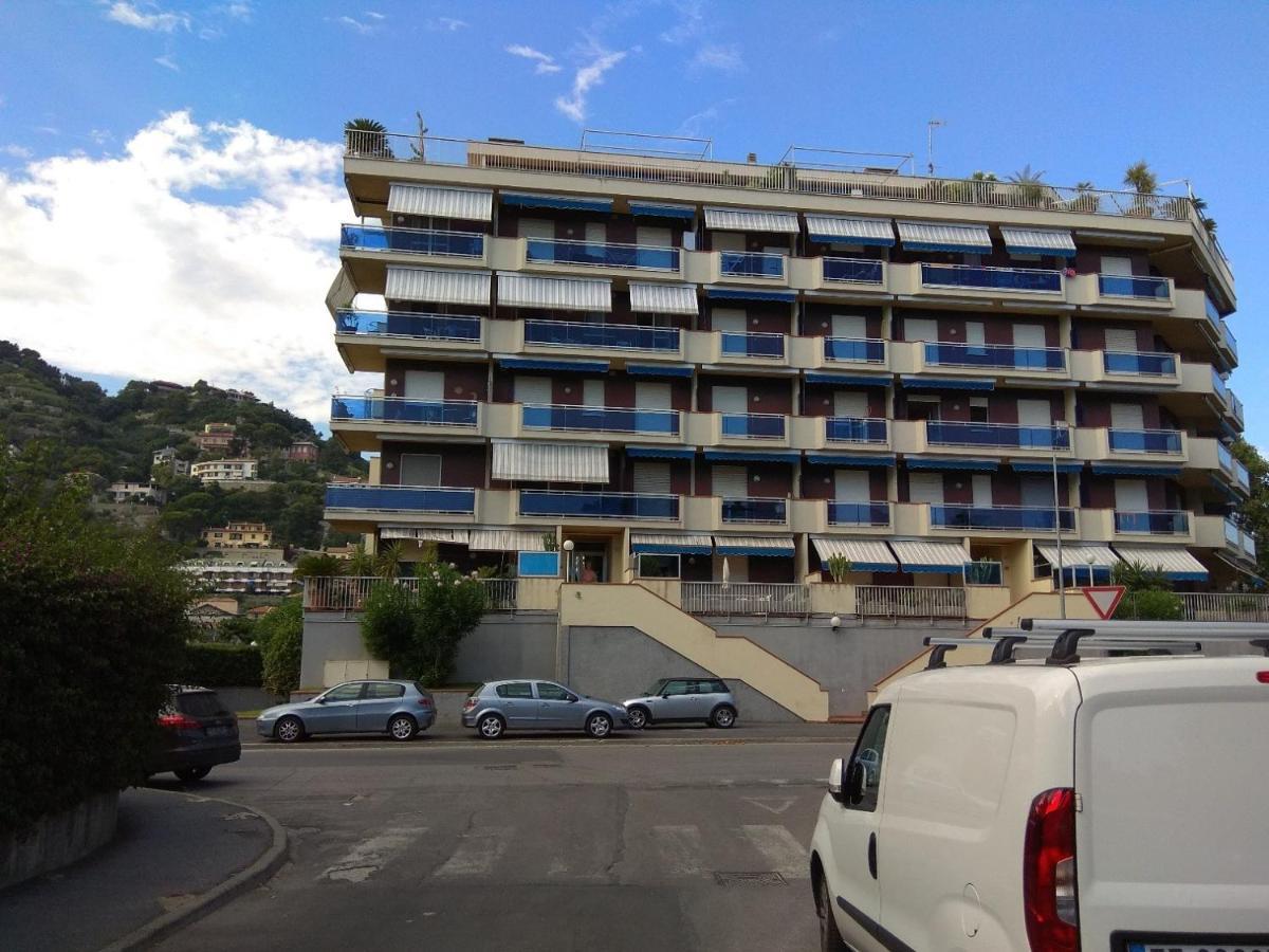 Appartamento Riviera Trilocale Wifi E Parcheggio Privato Вентимилья Экстерьер фото